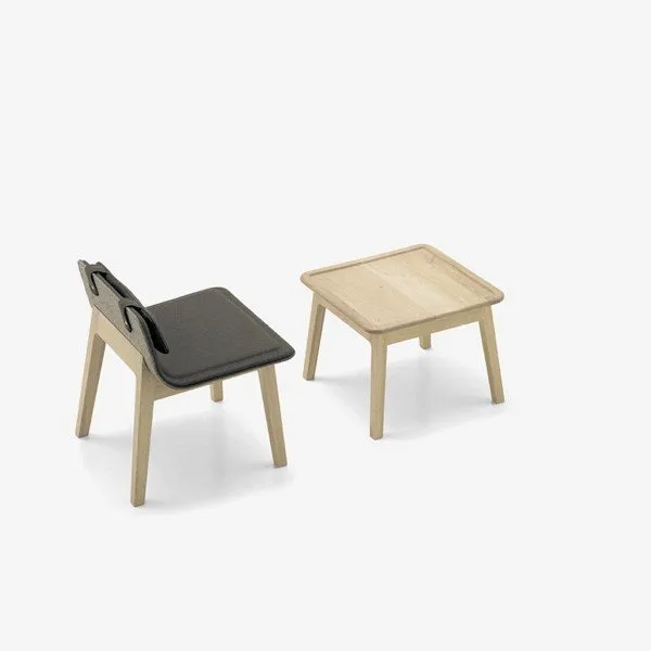 alki-laia-buatca-patas-madera-respaldo-asiento-tapizado alki-laia-buatca-patas-madera-respaldo-asiento-tapizado