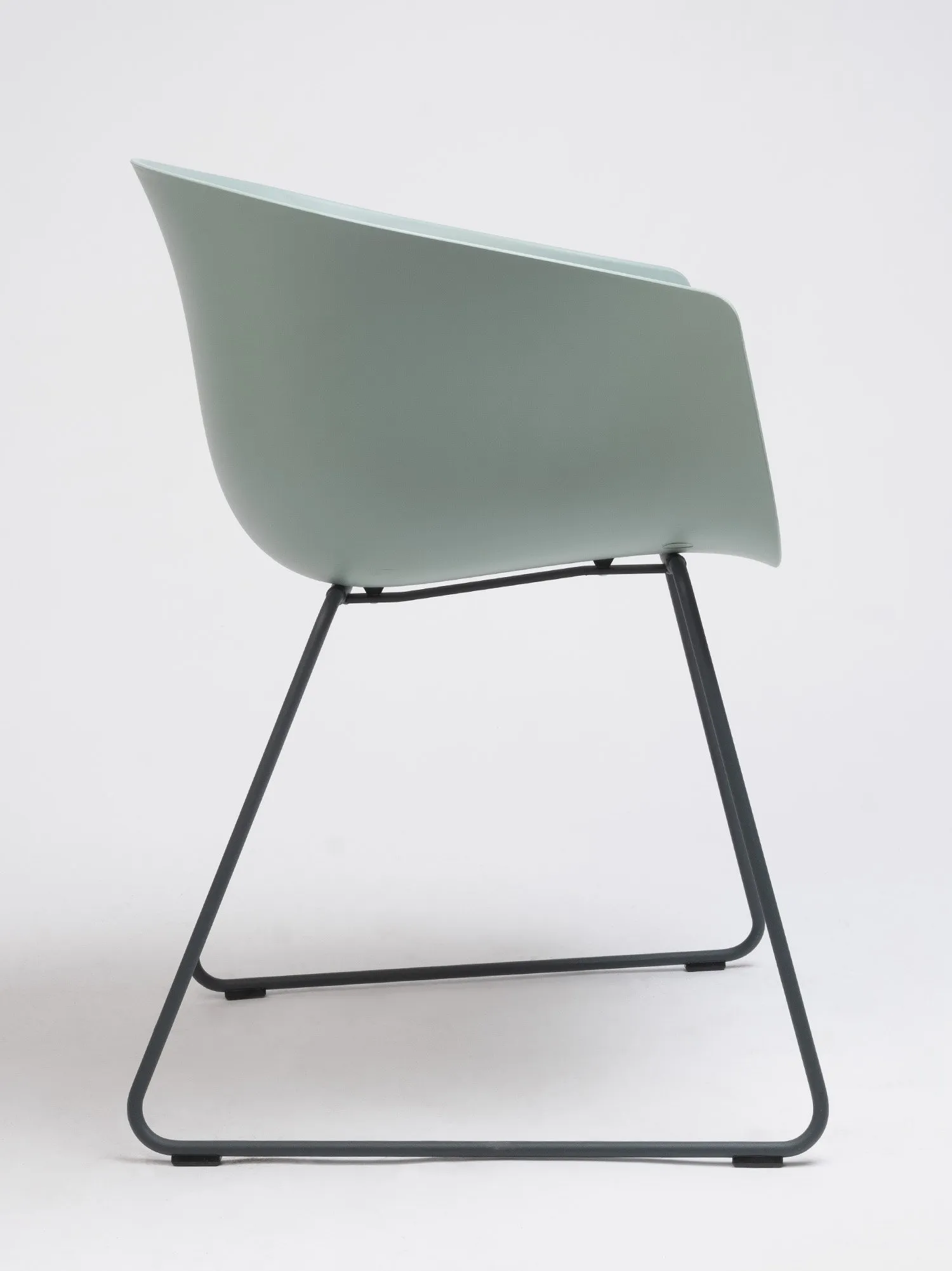 BAI SLED (5) Decoración y muebles de diseño en Barcelona