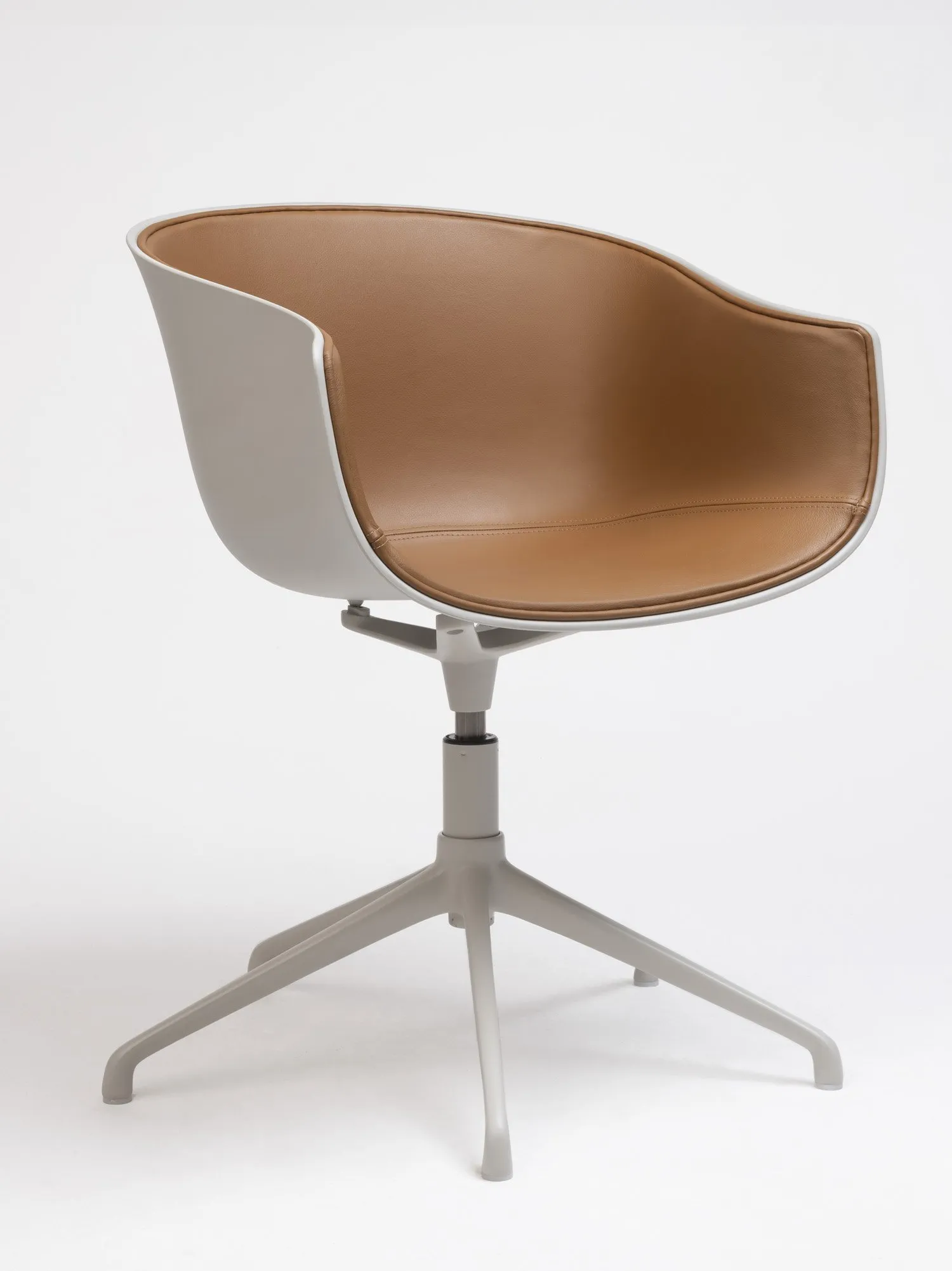 BAI SWIVEL (15) Decoración y muebles de diseño en Barcelona