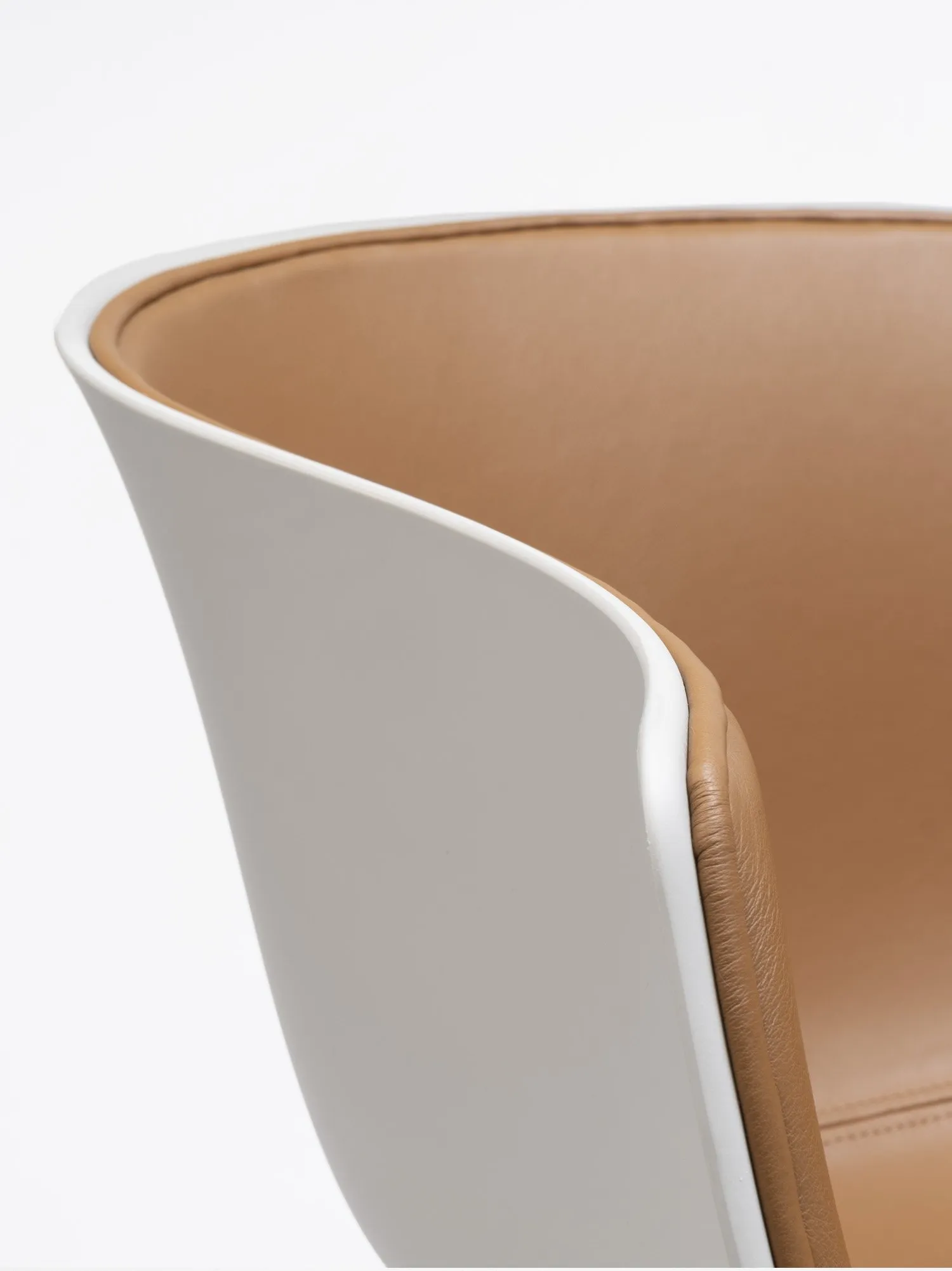 BAI SWIVEL (4) Decoración y muebles de diseño en Barcelona