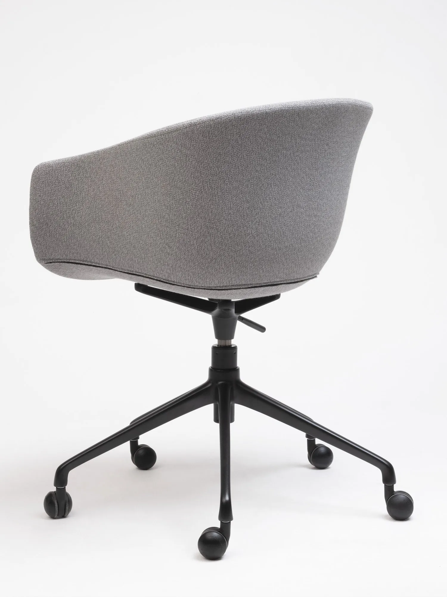 BAI SWIVEL ADJUS_CASTORS (2) Decoración y muebles de diseño en Barcelona