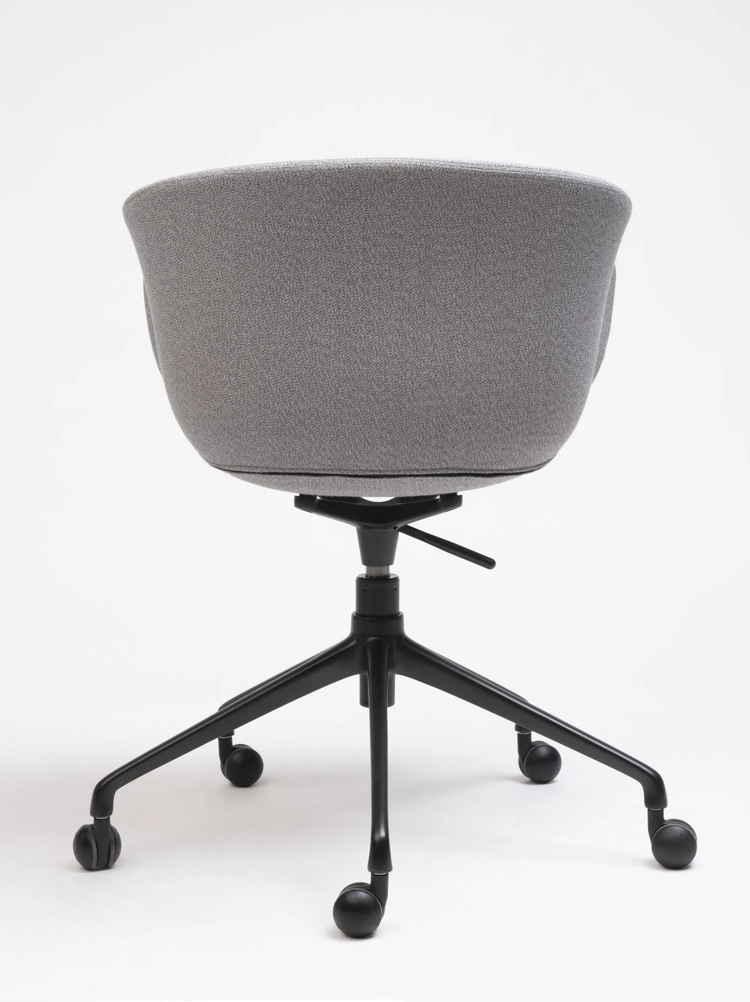 BAI SWIVEL ADJUS_CASTORS (7) Decoración y muebles de diseño en Barcelona