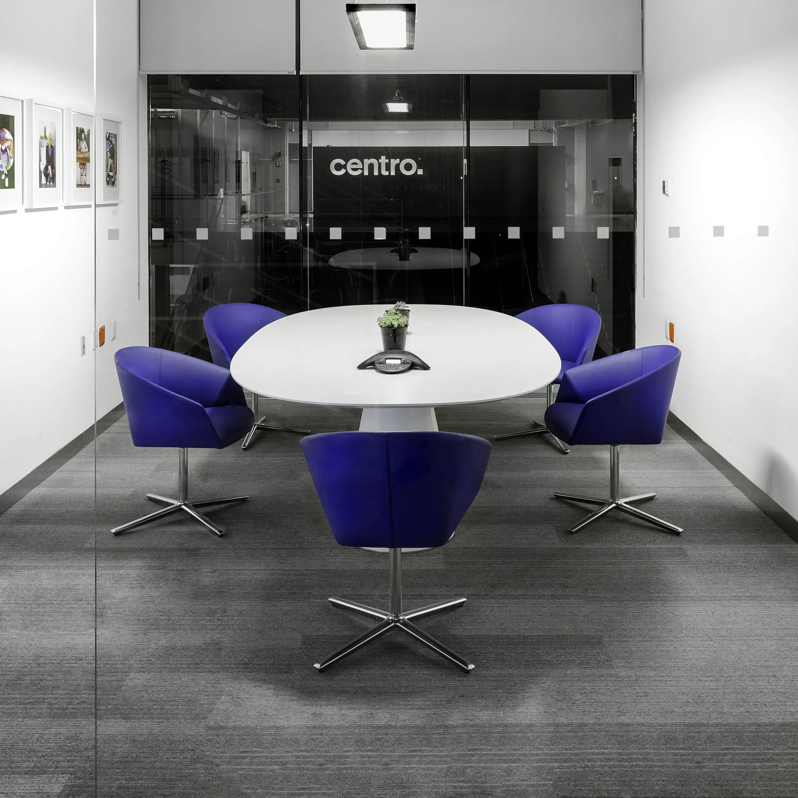 brandy-armchair-andreu-world-1 Muebles de diseño en Barcelona